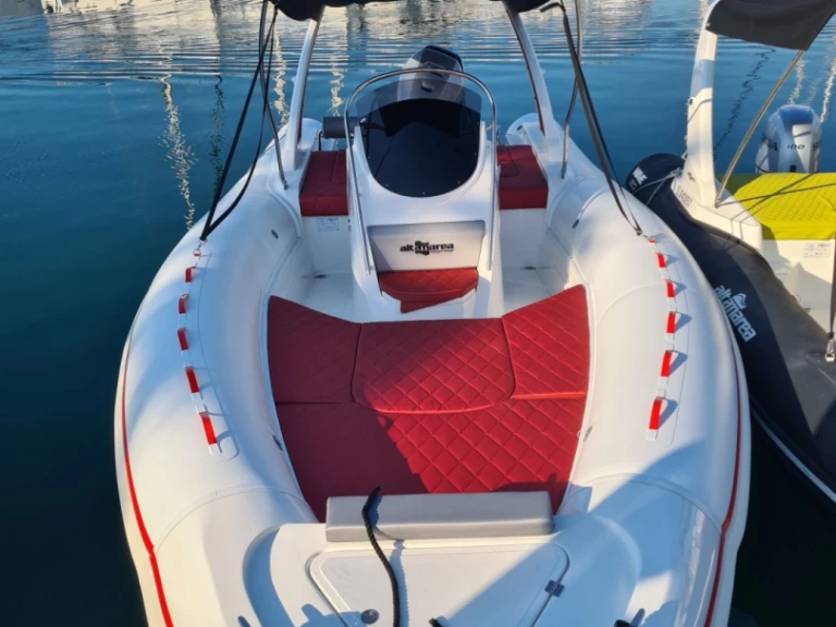 Båtuthyrning Altamarea ALTAMAREA 23 WAVE SPORT i Port Santa-Lucia på Samboat 