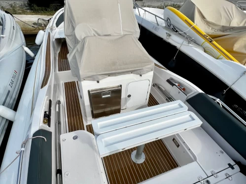 Uthyrning RIB Zar med en båtlicens 