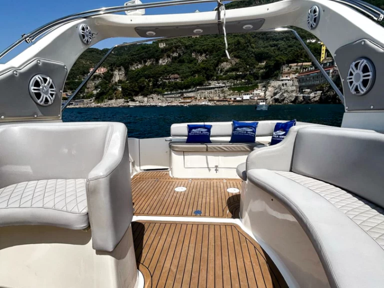 Hyra Motorbåt  med eller utan skeppare Saver Castellammare di Stabia 