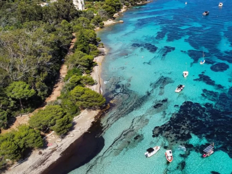 Yacht charter Mandelieu-la-Napoule billig BlueWater 170