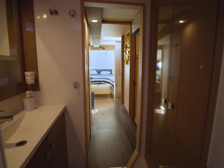 Uthyrning Katamaran  i Le Marin - Fountaine Pajot Lucia 40