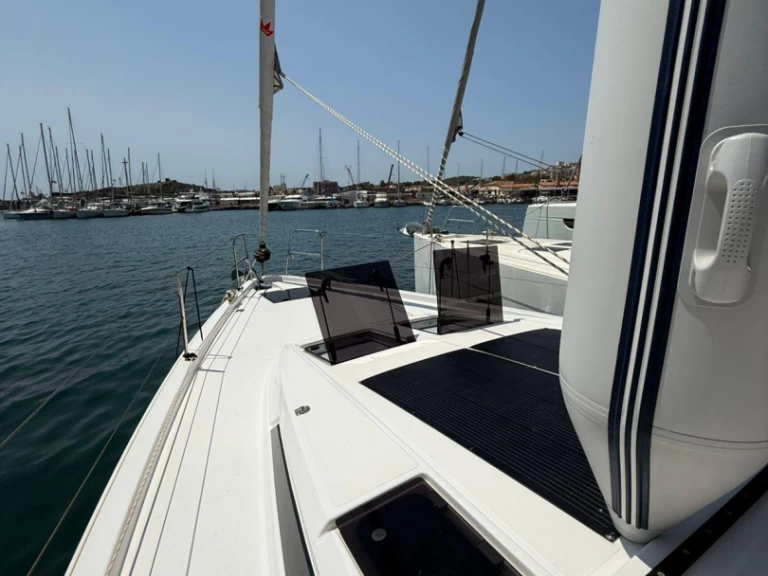 Uthyrning Segelbåt  Bavaria med en båtlicens 