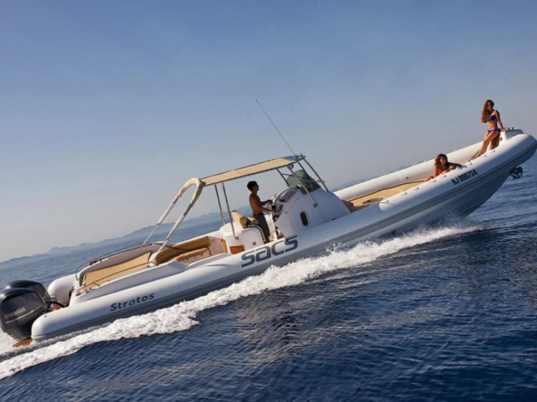 Hyr en Sacs Stratos 42 Bonifacio Port 