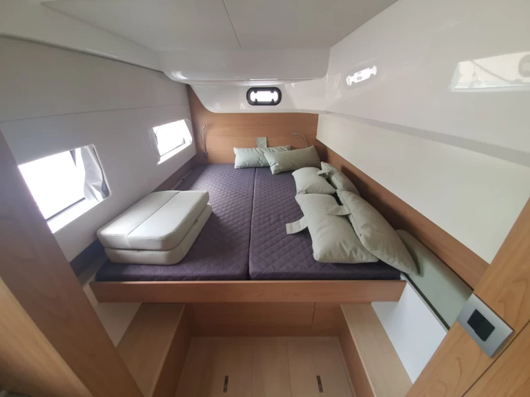 Bali BALI CATSMART 3 CABINES NUMERO 2 charter bareboat eller skeppad i Le Marin