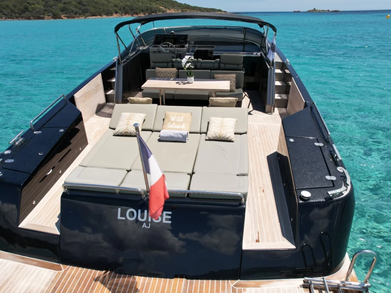 Continental 50 charter bareboat eller skeppad i Porto-Vecchio