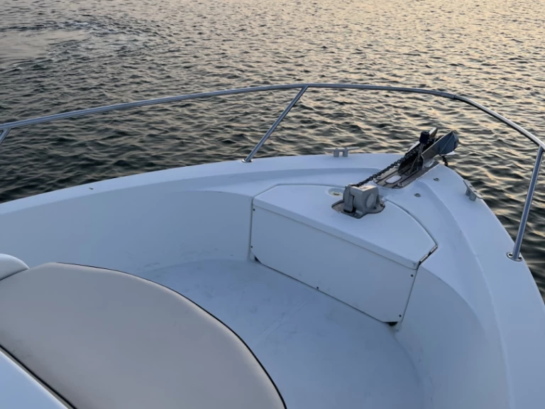 Bénéteau Ombrine 700 charter bareboat eller skeppad i Arcachon