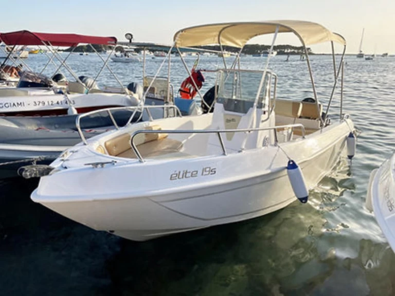 Yacht charter Capri billig 21