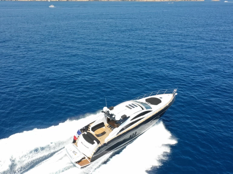 Båtuthyrning Sunseeker Predator 72 i Cannes på Samboat 