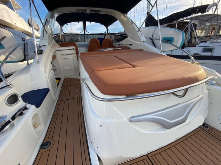 Uthyrning Motorbåt  Gobbi med en båtlicens 