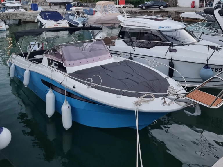 Atlantic Atlantic Marine Sun Cruiser 730 charter bareboat eller skeppad i Opatija