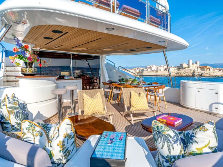 Yacht charter Villeneuve-Loubet billig New Star