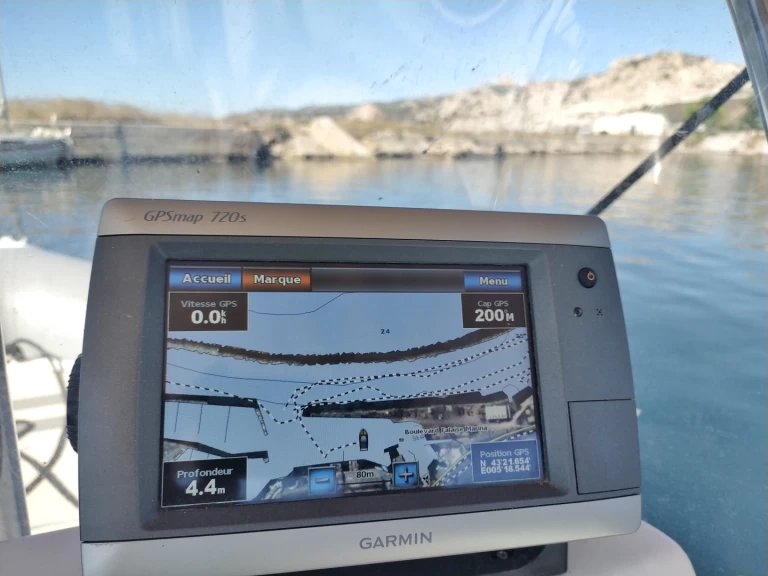 Zodiac Open 5.5 charter bareboat eller skeppad i L'Estaque
