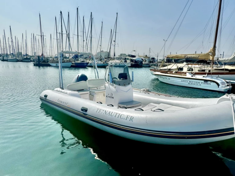 Yacht charter Sète billig Tempest 625 Easy