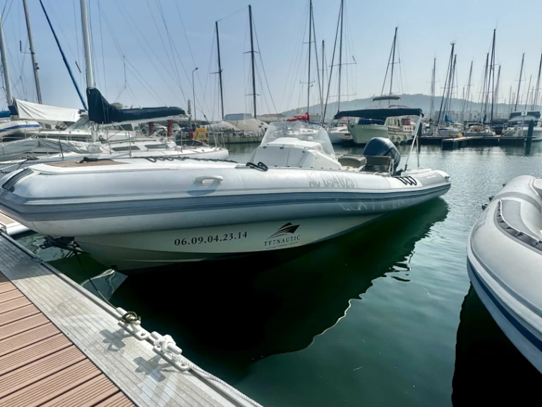 Hyra RIB med eller utan skeppare Kelt Sète 