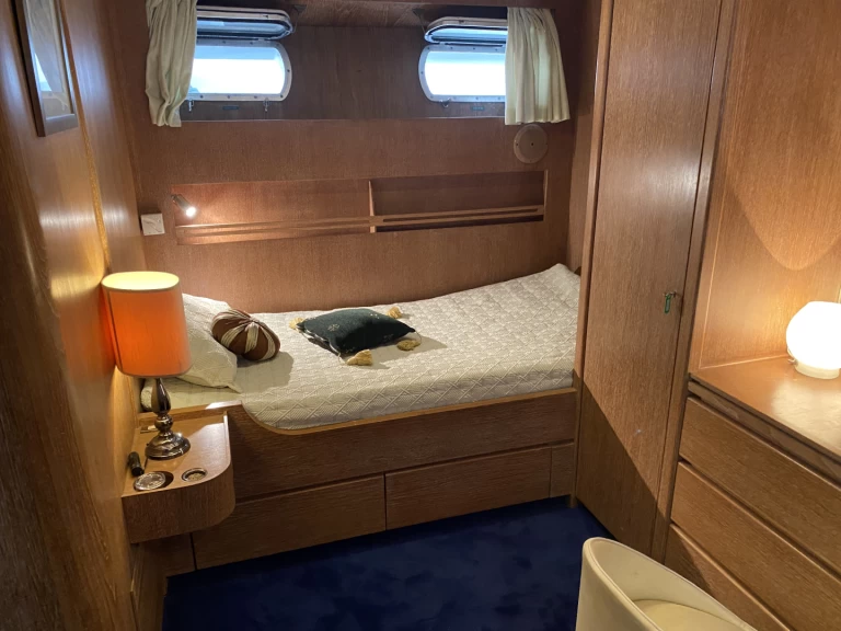 Båtuthyrning Cantieri Di Pisa Pegasus i Vieux Port de Cannes på Samboat 