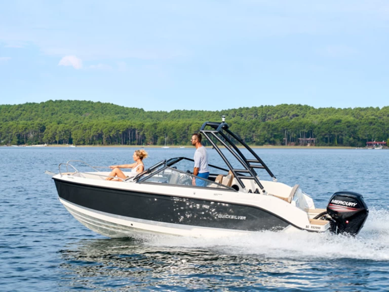 Hyra Motorbåt  med eller utan skeppare Quicksilver Altea 