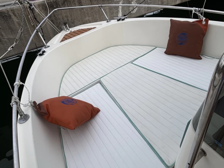 Yacht charter Sanremo billig Almar 170