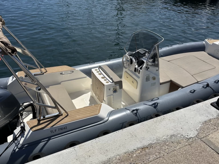 Båtuthyrning Capelli Capelli 700 Sun i Port de Hyères (St Pierre) på Samboat 