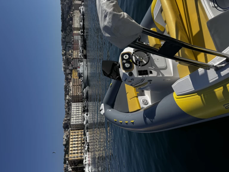 Uthyrning Neapel - 2bar 620 av Samboat 