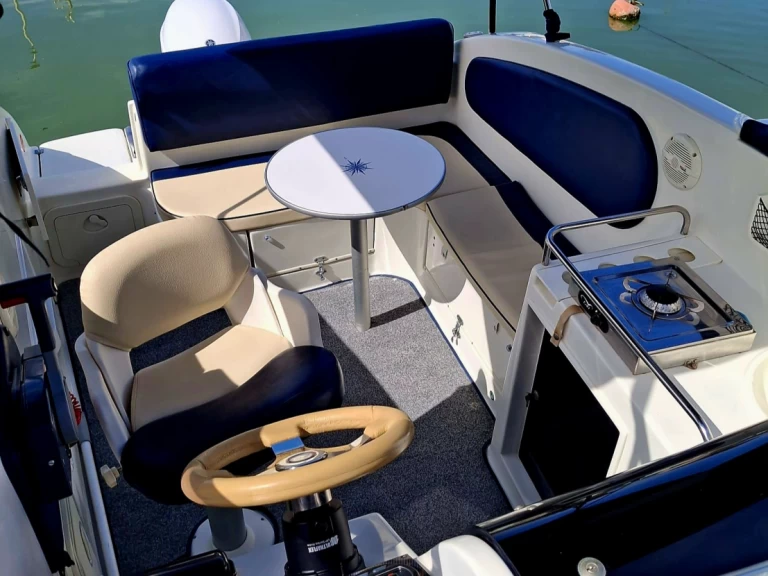 Yacht charter La Spezia billig Syros 190