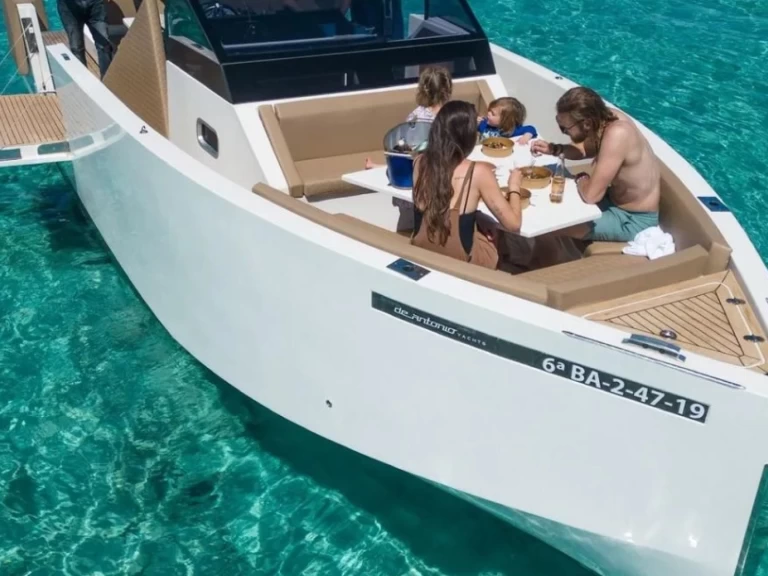 Uthyrning Ibiza Magna - De Antonio D33 Open D33 av Samboat 