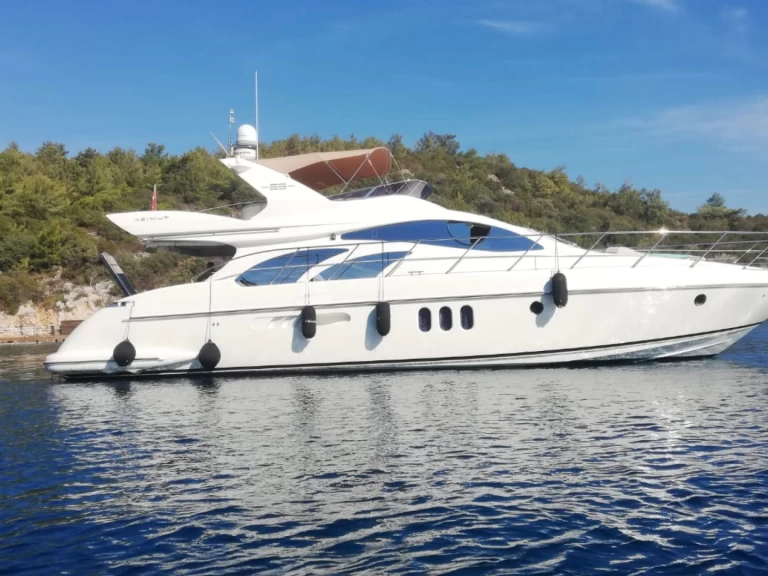 Lyx yacht för uthyrning Tivat till det bästa priset 