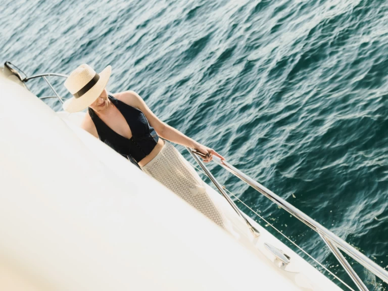 Lyx yacht för uthyrning Podstrana till det bästa priset 