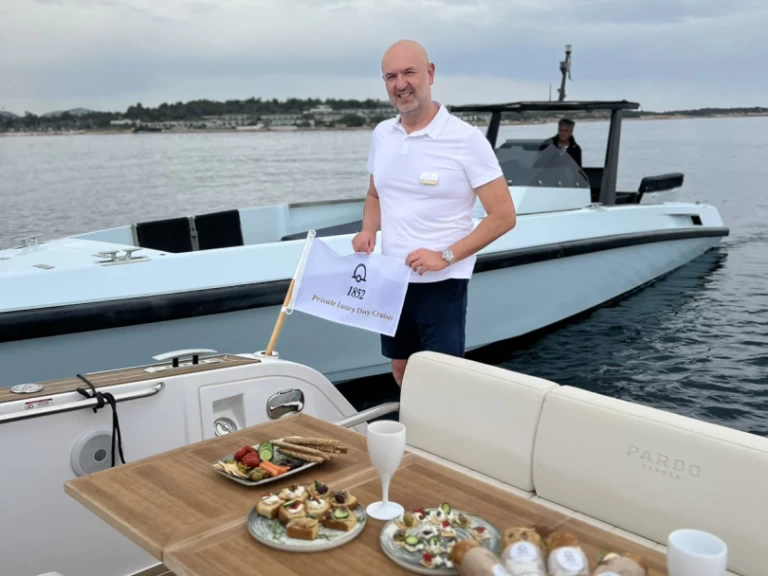 Båtuthyrning Pardo Yachts Pardo 43 i Aten på Samboat 