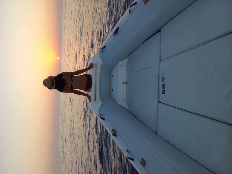 Uthyrning RIB Marco med en båtlicens 