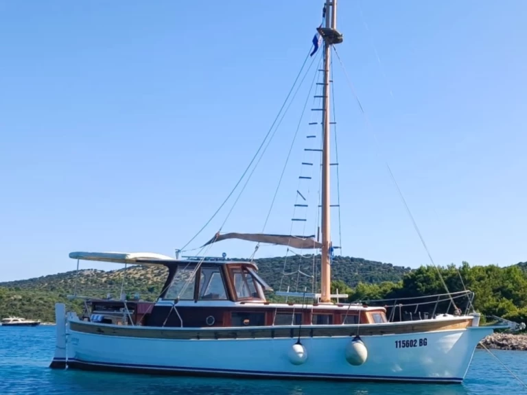 Custom Made Leut charter bareboat eller skeppad i Biograd Na Moru