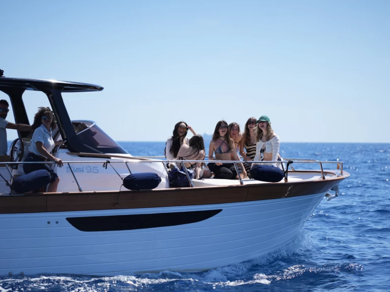 Uthyrning Motorbåt  Mimi med en båtlicens 