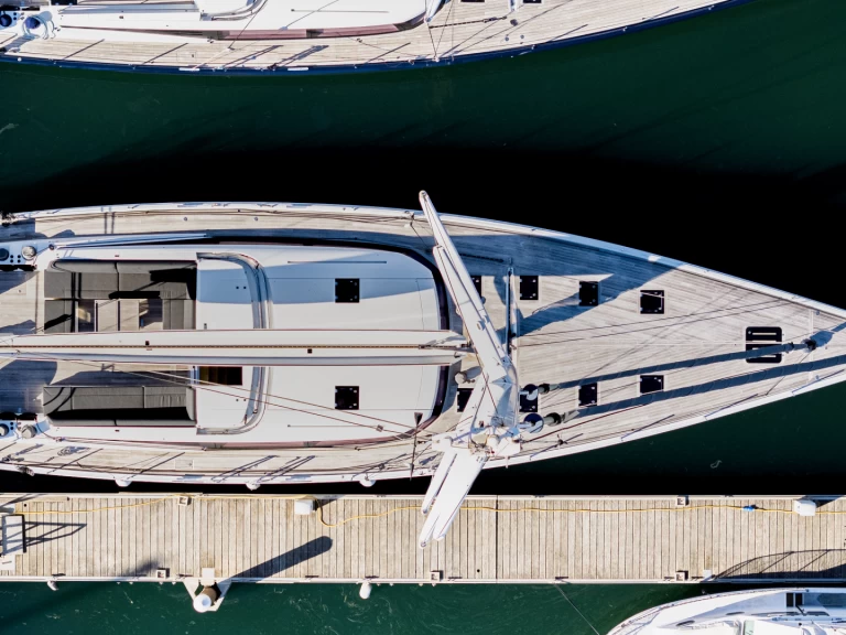 Hyra Segelbåt  med eller utan skeppare Cnb Saint-Florent 