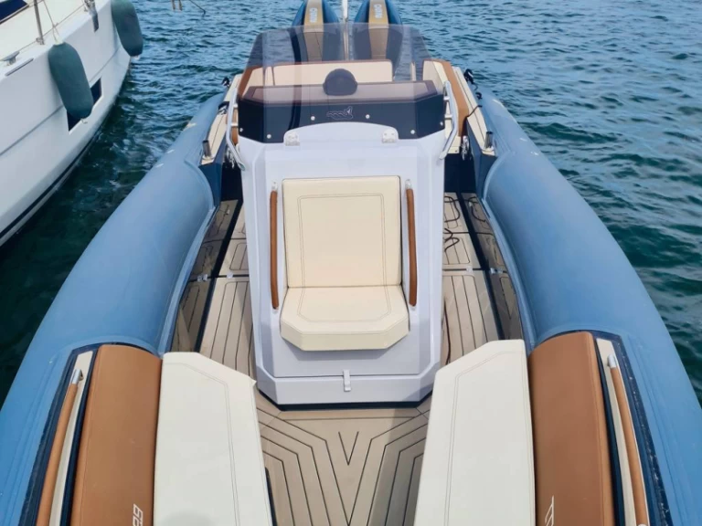 Hyra RIB med eller utan skeppare MV Marine Saint-Florent 