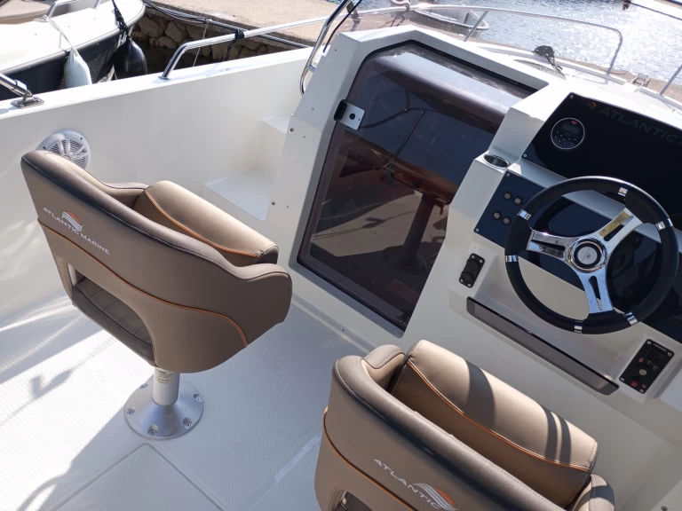 Atlantic Sun Cruiser 630 charter bareboat eller skeppad i Šibenik 