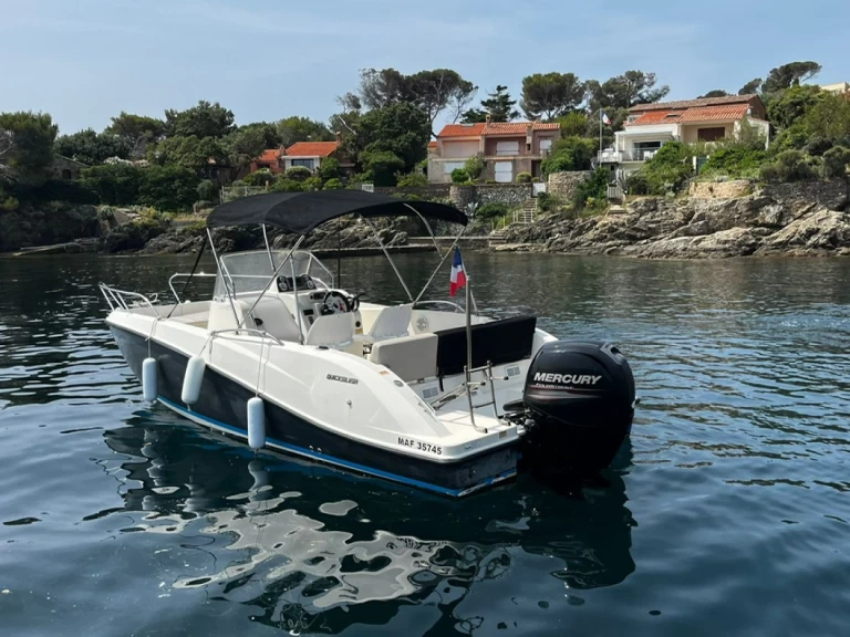 Uthyrning Motorbåt  i Saint-Aygulf - Quicksilver Activ 675 Open