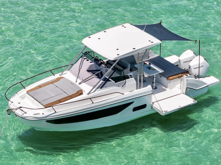 Bénéteau FLYER 9 SUNdeck charter bareboat eller skeppad i Antibes