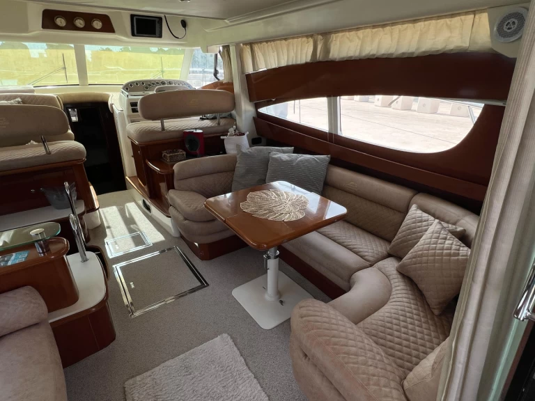 Hyr en Jeanneau Prestige 46 Bol 
