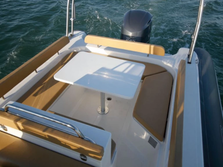 Yacht charter Palamos billig TARPON 790 LX