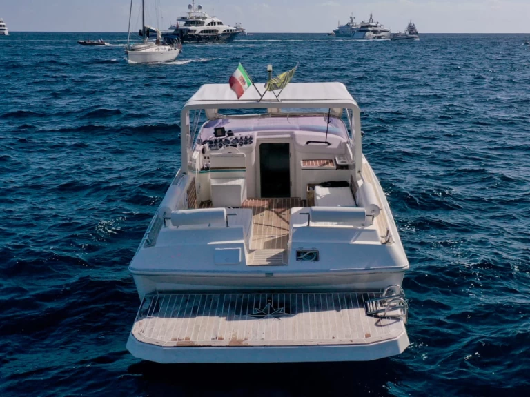 Yacht charter Castellammare di Stabia billig 42