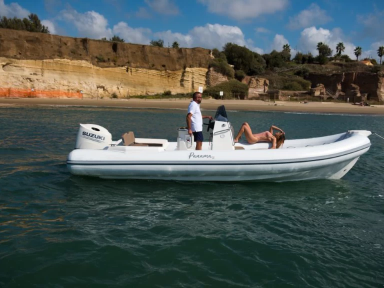 Hyra RIB med eller utan skeppare Panama Nettuno 