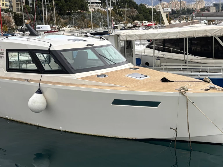 Uthyrning Lyx yacht i Split  - Aliskaf37  Aliskaf37 