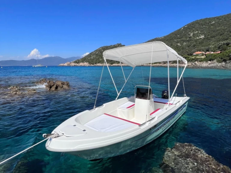 Safter SAFTER 465 charter bareboat eller skeppad i Campomoro
