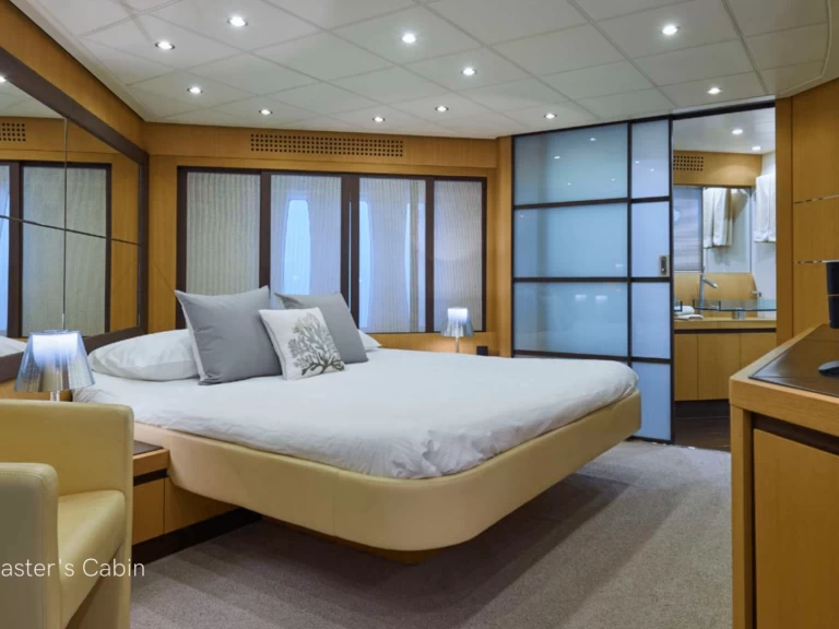 Lyx yacht för uthyrning Ibiza Town till det bästa priset 