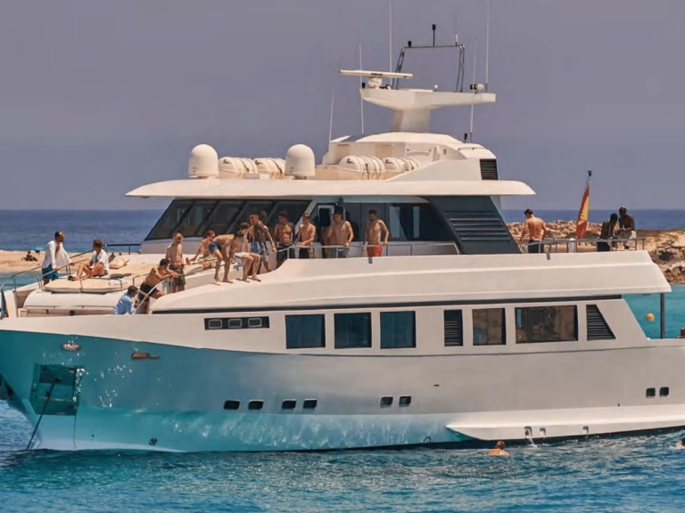 Yacht charter Ibiza Town billig 92