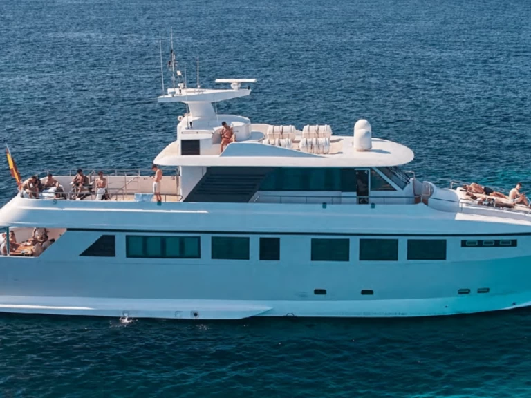 Lyx yacht för uthyrning Ibiza Town till det bästa priset 