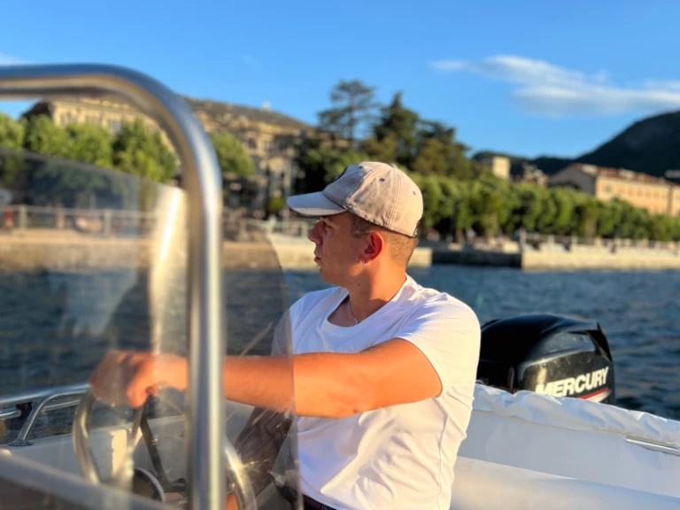 Yacht charter Como (City) billig Happy Fishing Open