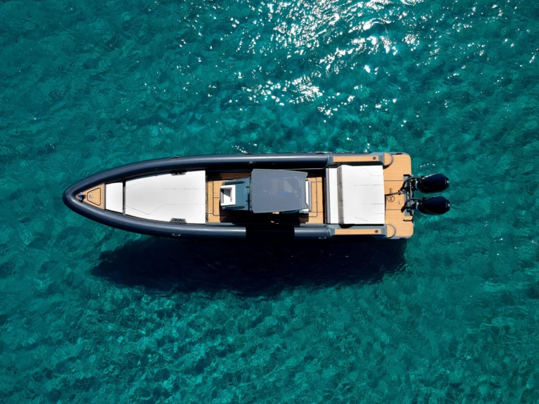 Uthyrning Motorbåt   med en båtlicens 