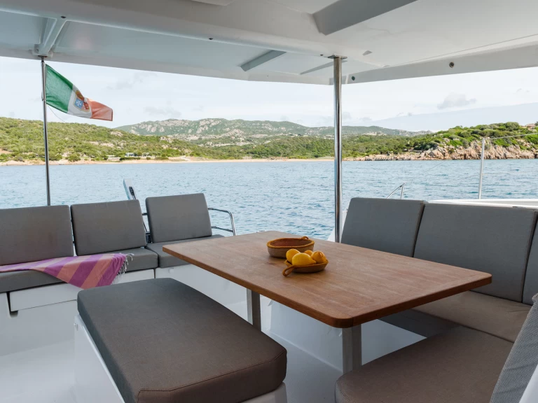 Katamaran  för uthyrning Cannigione till det bästa priset 