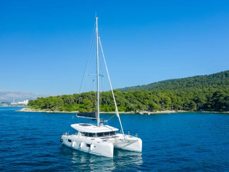 Yacht charter Kaštela billig Lagoon 42