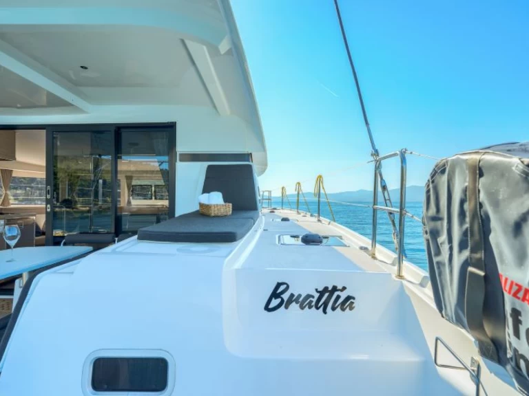 Hyra Katamaran  med eller utan skeppare Lagoon Kaštela 